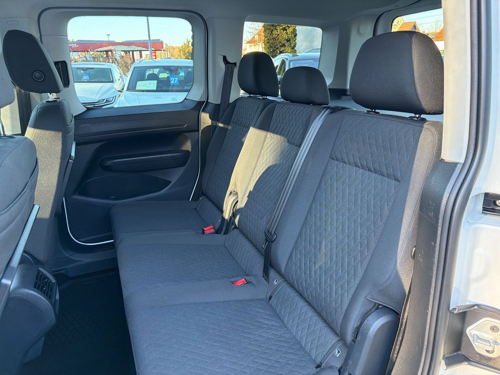 Caddy Life TDi Klima PDC v+h ACC Kamera Appl Car