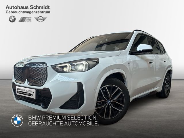 BMW iX1 eDrive20 *M Sportpaket*18"*Navi*DAB*Adapt.LE