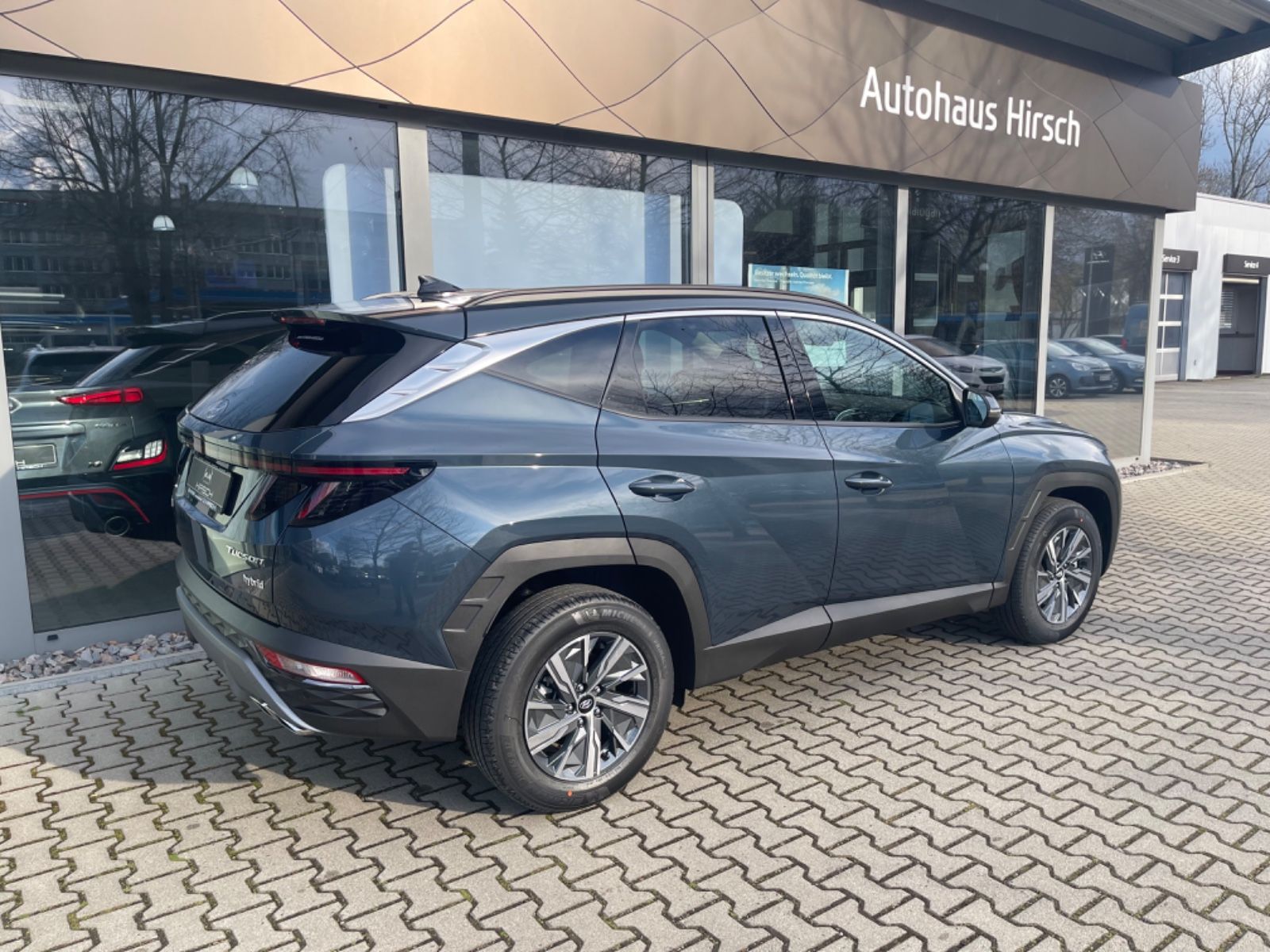 Fahrzeugabbildung Hyundai TUCSON Hybrid 230PS 1.6 T-GDI Trend LED NAVI RFK
