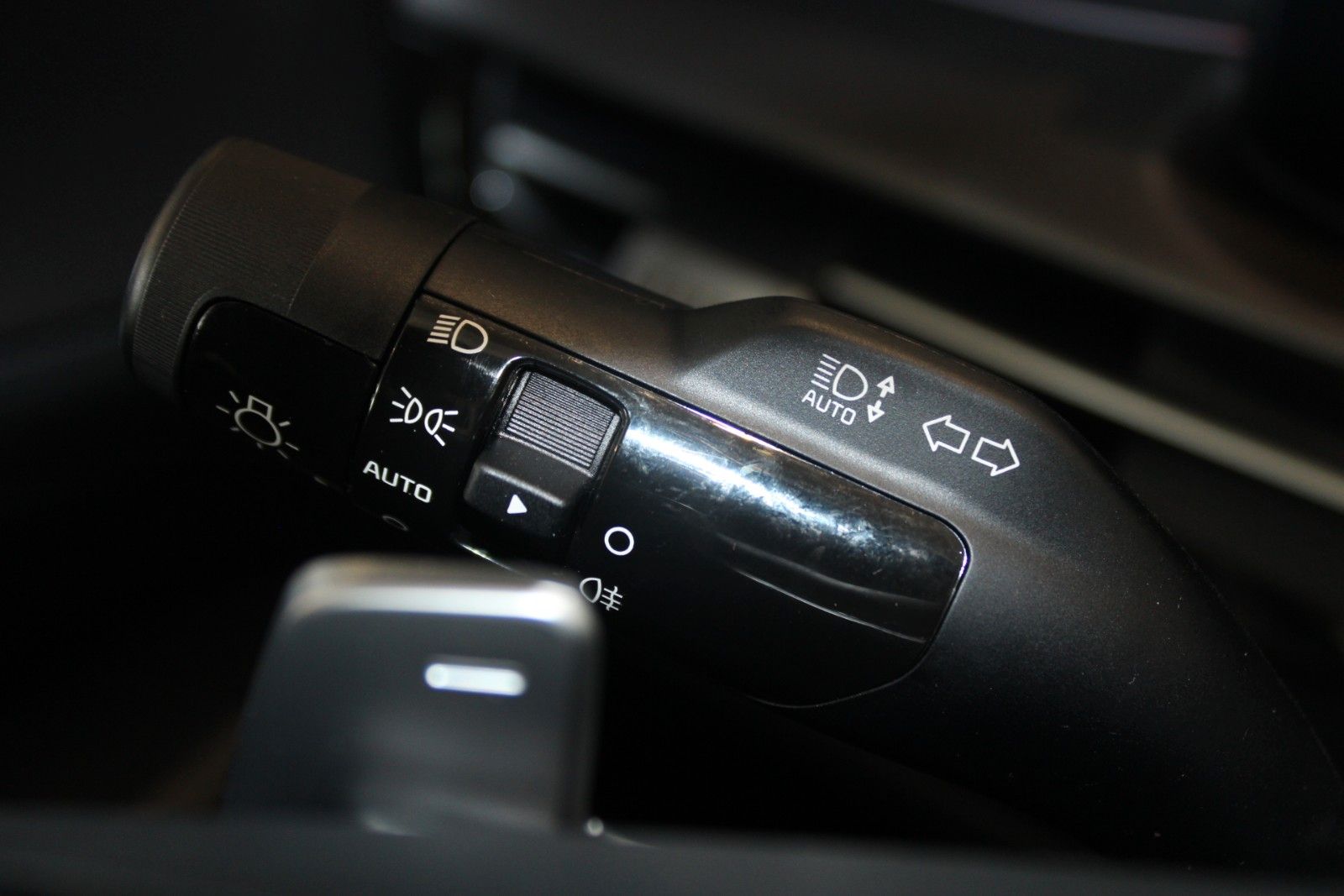 Fahrzeugabbildung Kia Sportage 1.6 T-GDI DCT Automatik Black Edition