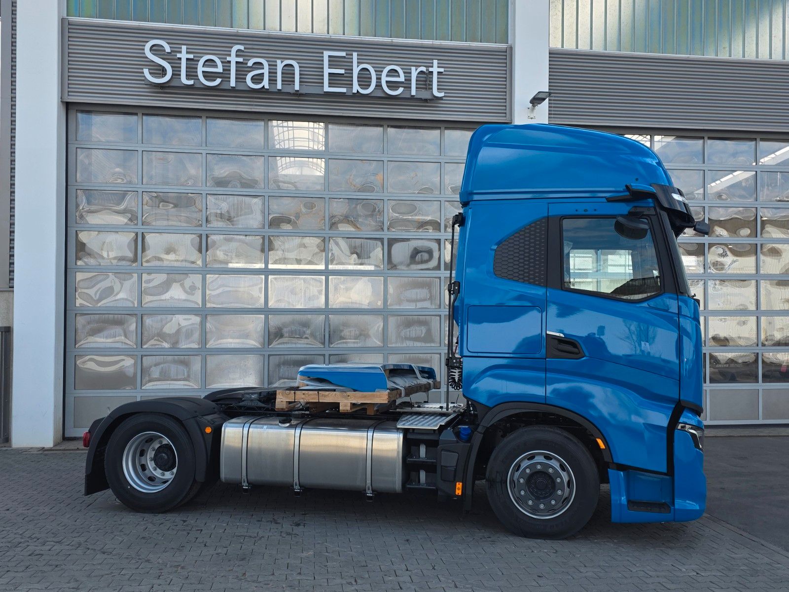 Fahrzeugabbildung Iveco S-Way AS440S50T/P Standklima+Heizung LED
