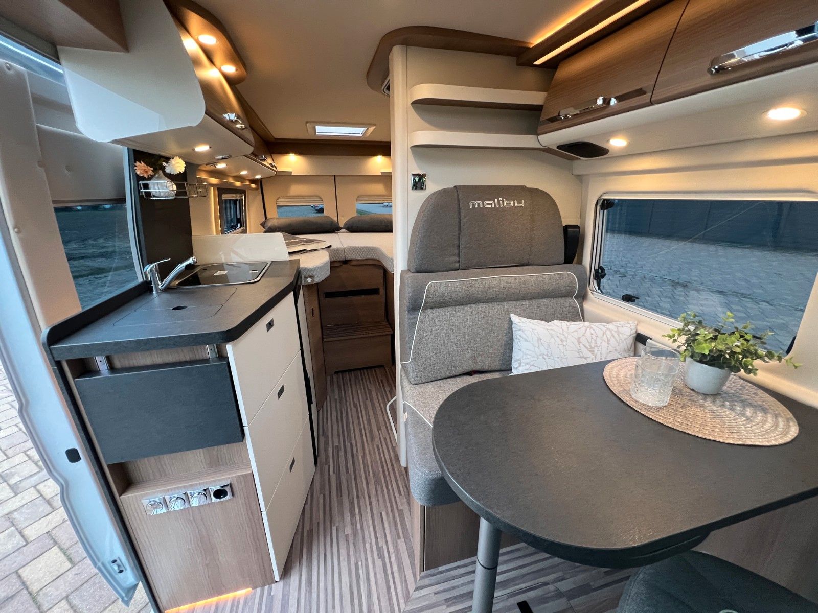 Fahrzeugabbildung Malibu Malibu Van compact 600 LE