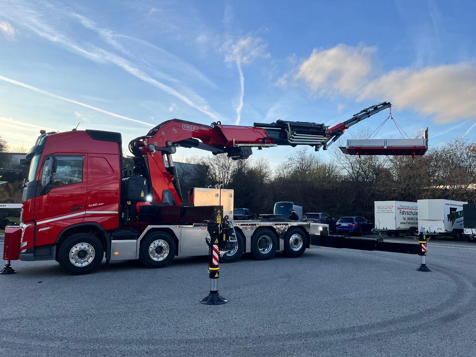 Volvo FH 540 10x4 FASSI F2150 R 2.28 L916  SZM