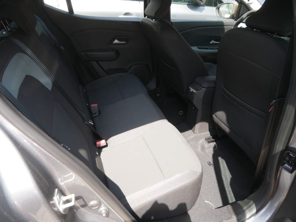 Fahrzeugabbildung Dacia Sandero Stepway Extreme TCe 110 NAVI LED 360°