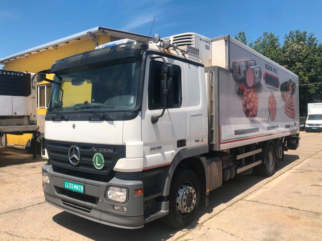 Mercedes-Benz ACTROS 2536