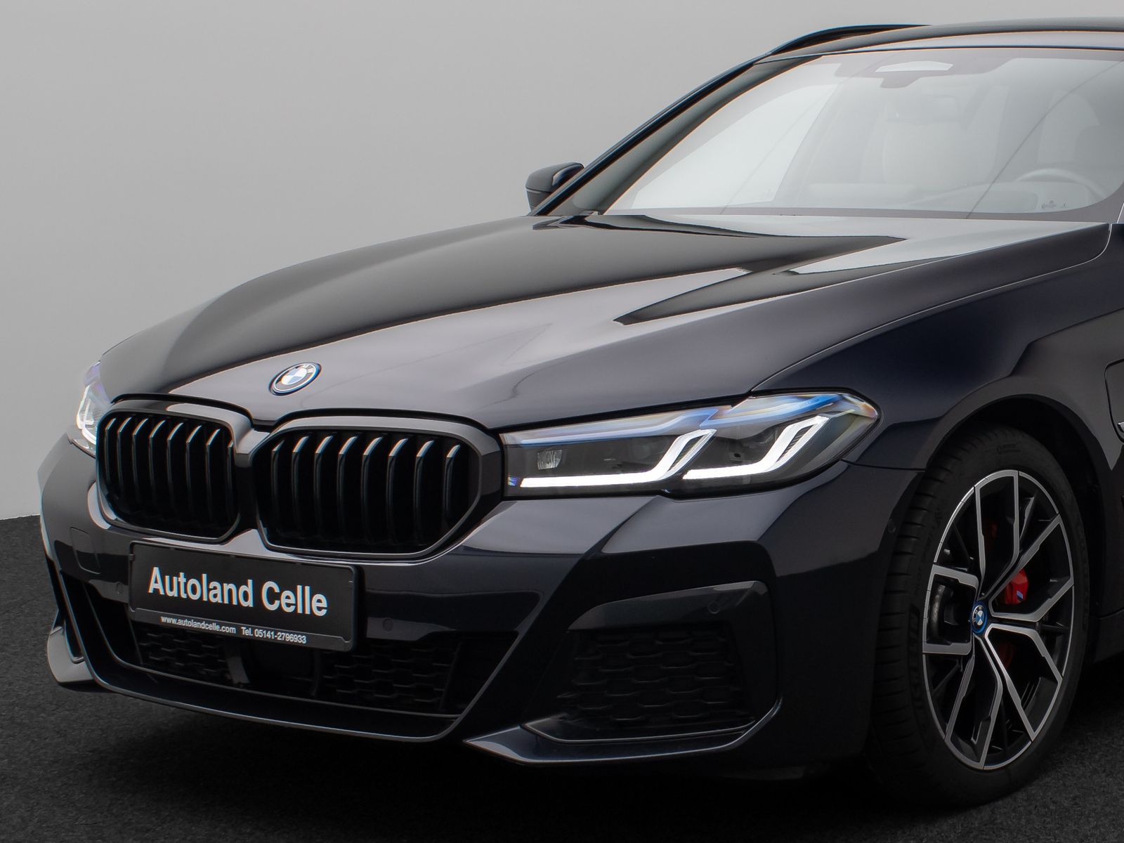 Fahrzeugabbildung BMW 530e xD M Sport Pro Panoram Kamera Laser HUD H/K