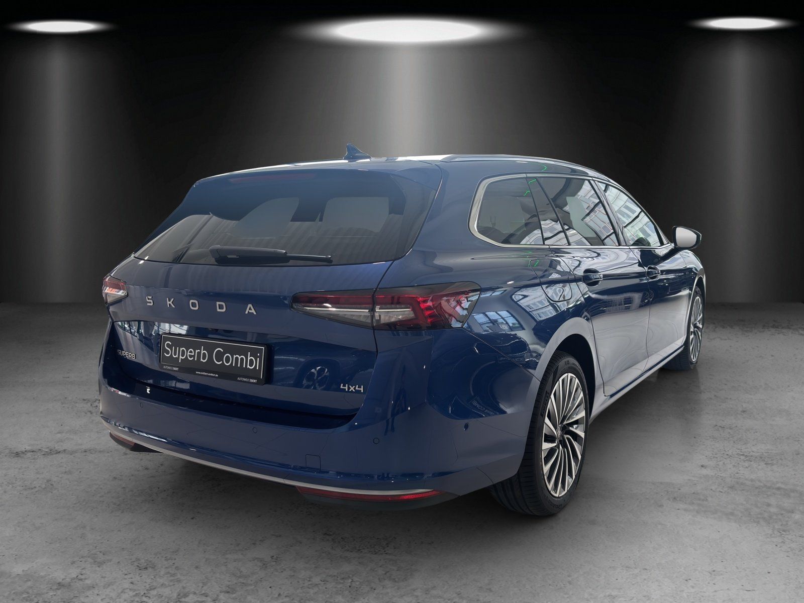 Fahrzeugabbildung SKODA Superb Combi L&K 2,0 TDI 142 kW DSG 4x4