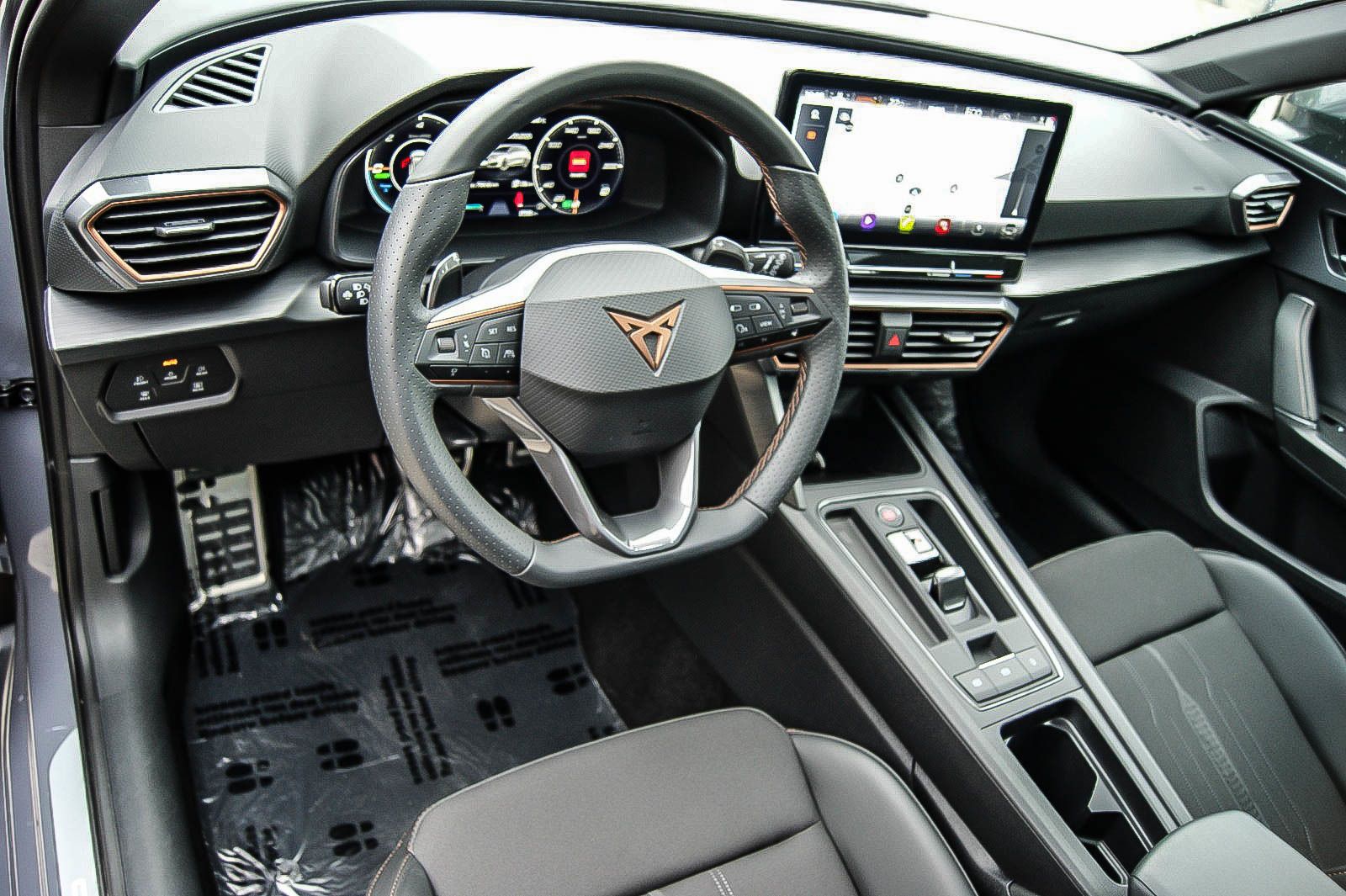 Fahrzeugabbildung CUPRA Leon Sportstourer e-Hybrid PANORAMA CARPLAY ACC