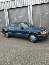 Mercedes-Benz E 260 - Mercedes-Benz E 260 aus 1992