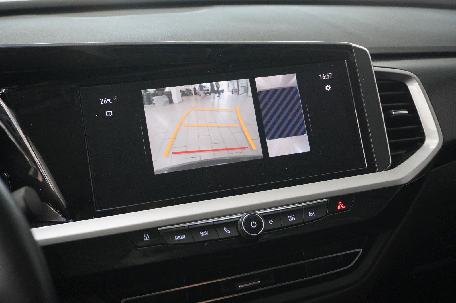 Fahrzeugabbildung Opel Grandland (X) GS SPORT 4HYBRID NAVI/LED/360°/DAB