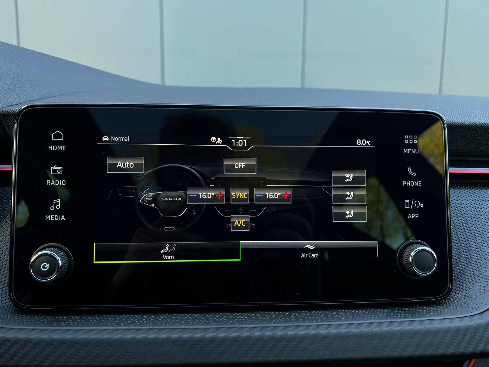 Fahrzeugabbildung SKODA Scala Monte Carlo 1.0 TSI DSG *Matrix, Pano, ACC