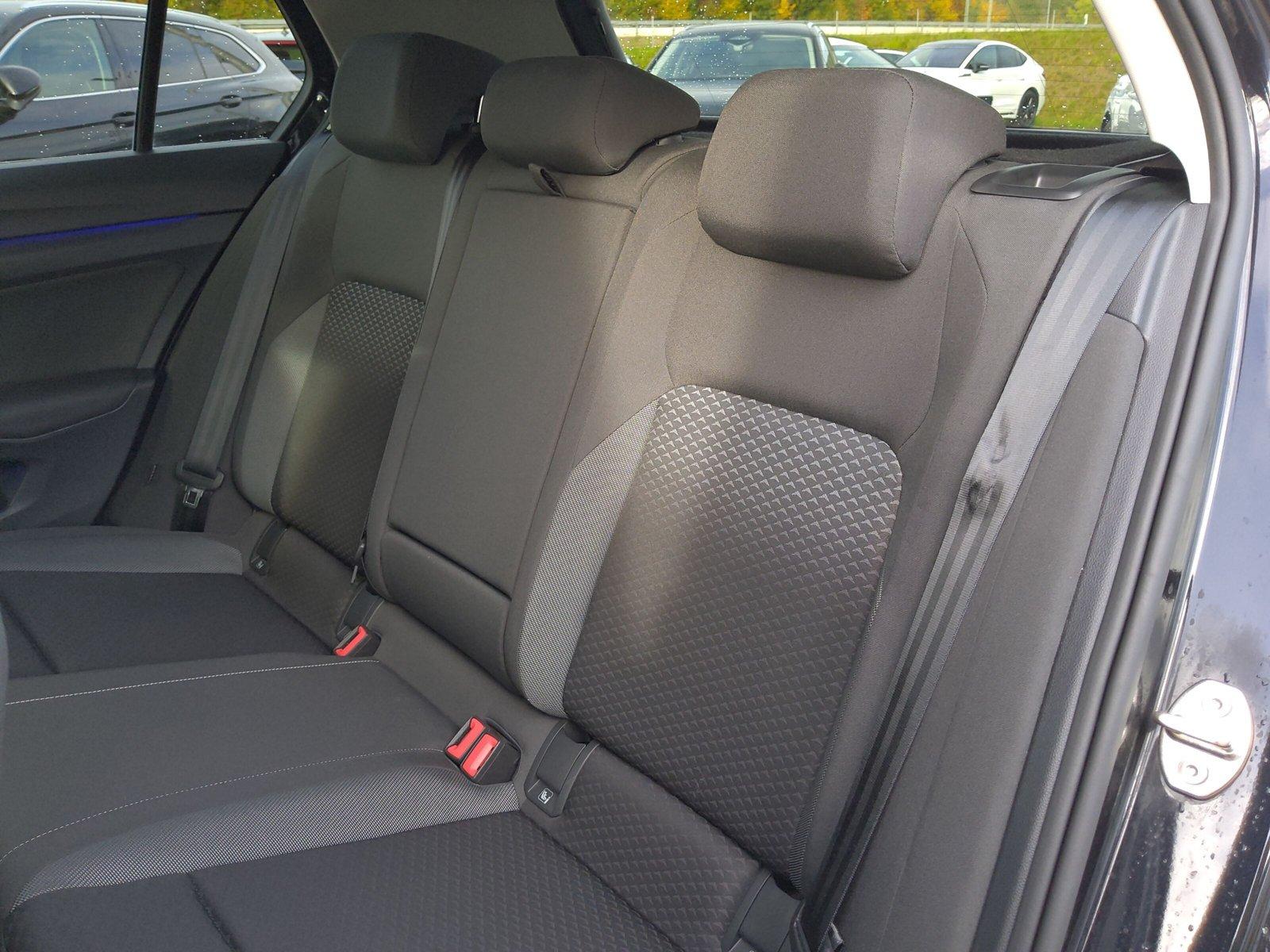 Volkswagen Golf Active 2.0 TDI DSG AHK IQ-Light Pano ACC Re, миниатюра 13