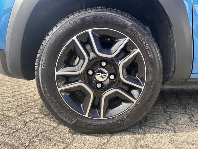 Fahrzeugabbildung Dacia Spring Essential PDC Navi uvm