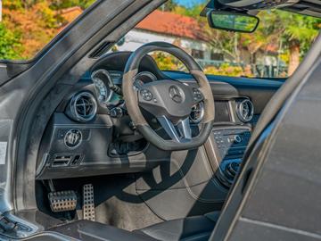 صورة 6 لـ 2012 Mercedes-BENZ SLS AMG