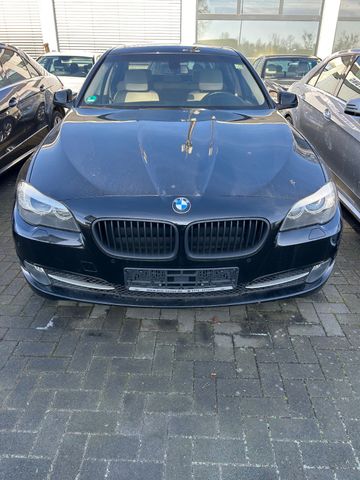 BMW 523 i. 136.000 KM 2 Hand Top ZUSTAND