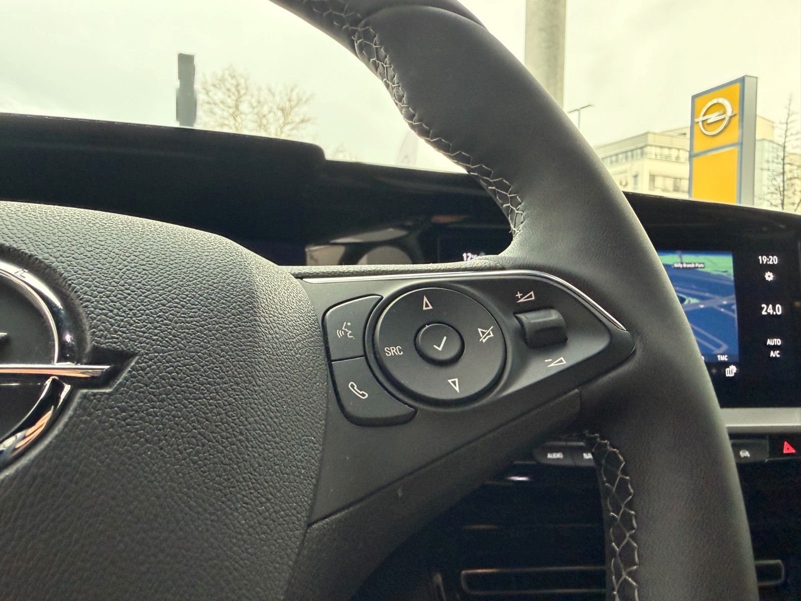 Fahrzeugabbildung Opel Mokka Ultimate 136 PS Matrix/Kamera/AHK!