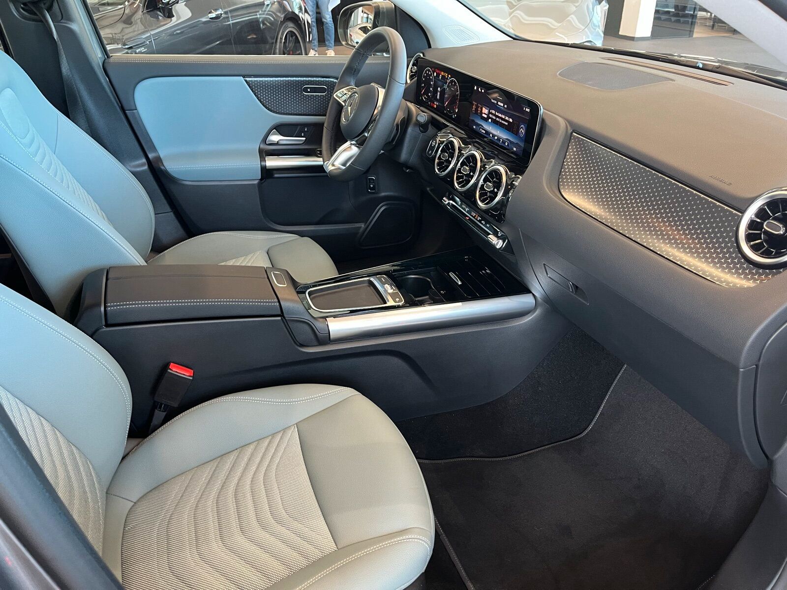 Mercedes-Benz GLA 180 PROGRESSIVE ADVANCED VOLLDIGI WINTERP. foto 6