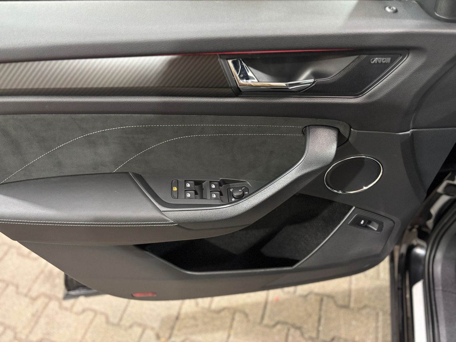 Fahrzeugabbildung SKODA Kodiaq Sportline 4x4#Matrix#Virtual#ACC#Pano#AHK