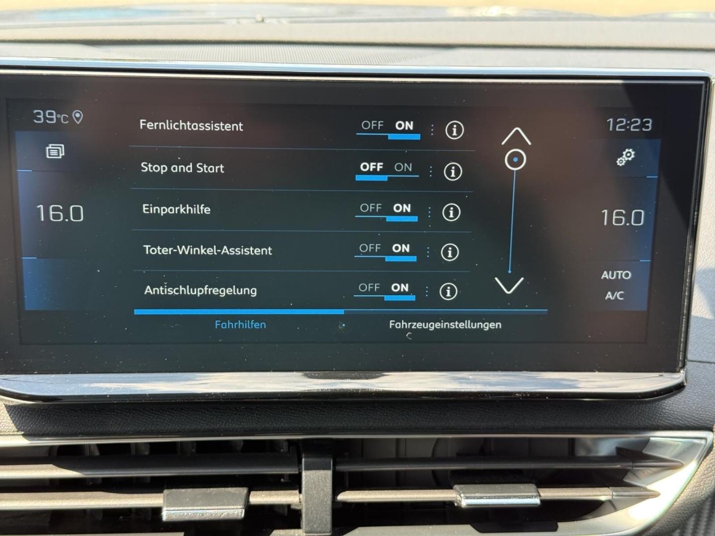 Peugeot 3008 PureTech 130 1,2  Allure Navi/LED