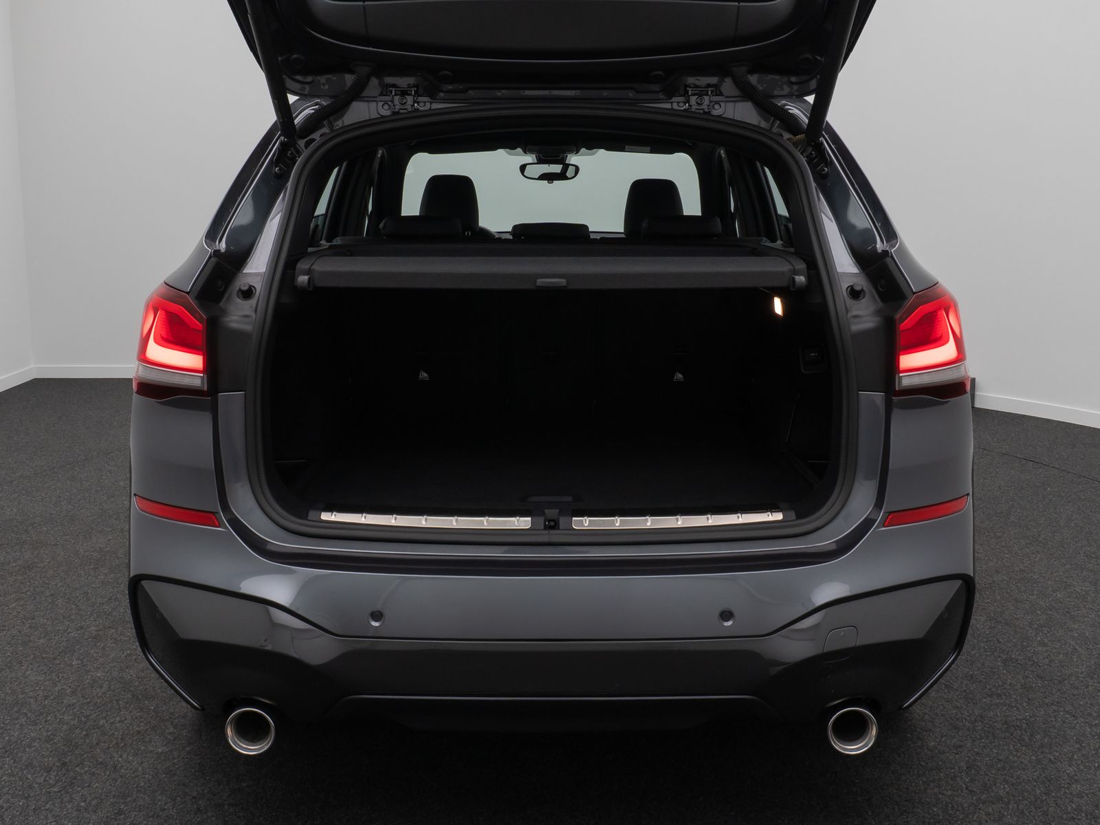 Fahrzeugabbildung BMW X1 sD20d M Sport NaviPlu HUD DAB Alarm Leder 18"