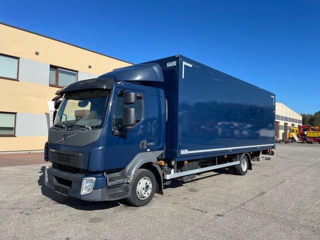 Volvo FL240 + LIFT