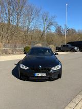 BMW M4 Coupé /KW V3/55 Parts/Deutsches Auto  - schwarze BMW M4
