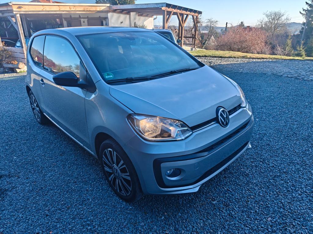 Volkswagen up! Active