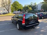 Volvo V70 Kombi 2.5 T Momentum*Klima*TÜV - gebrauchte Volvo V70 aus dem Jahr 2004