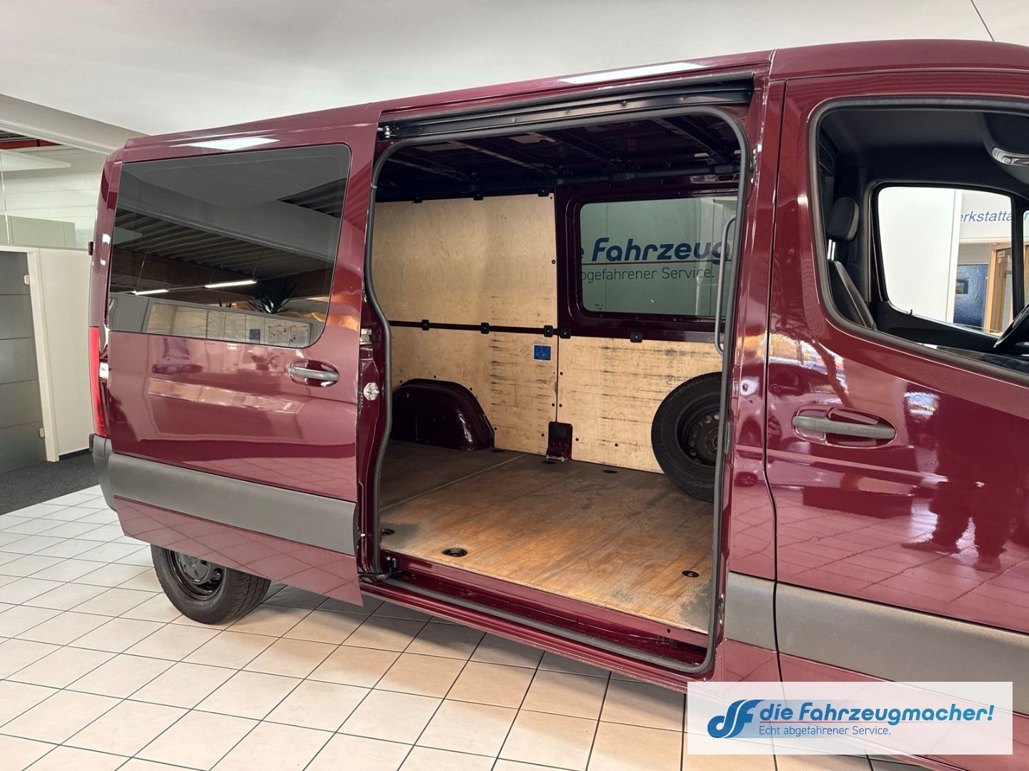 Fahrzeugabbildung Mercedes-Benz Sprinter III Kasten FWD 211 CDI L2 DAB Tel.-Vorb