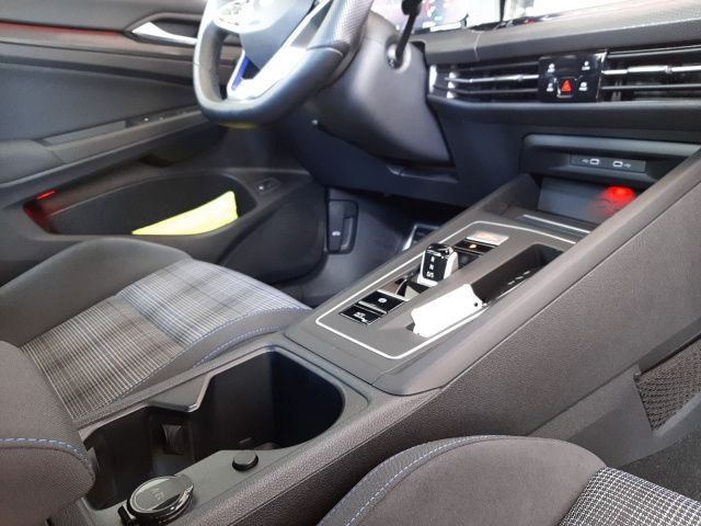 Fahrzeugabbildung Volkswagen Golf GTE 1.4 eHybrid OPF 110 kW 6-Gang-DSG GW