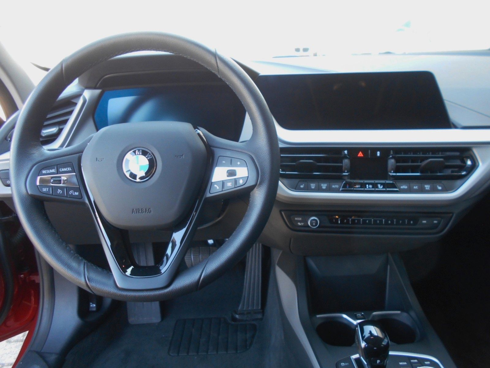 BMW 118iA 6`KM!!! -NAVI-LED-SITZHEIZUNG-CARPLAY-DAB- foto 6