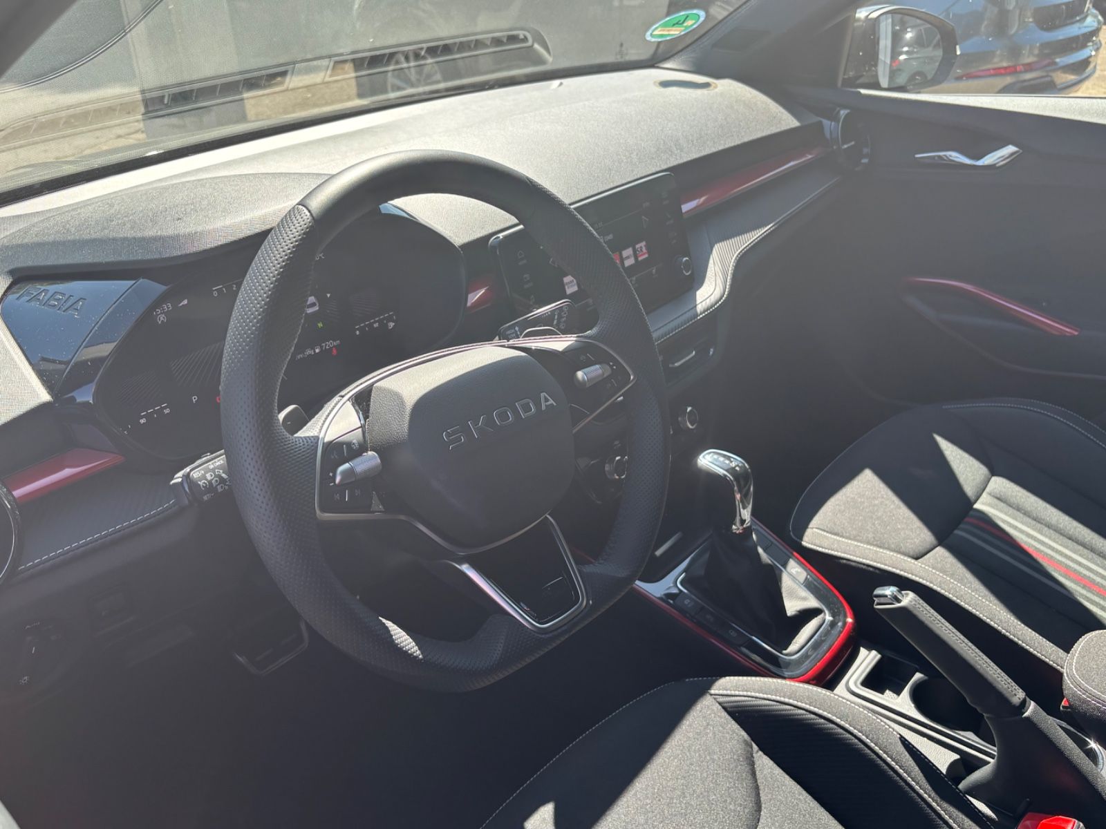 Fahrzeugabbildung SKODA Fabia Monte Carlo 1.5 TSI DSG Tempomat LED