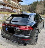 Audi RSQ8 Sport-Abgas/Sport-Lenkrad, Panorama-Dach - Audi RSQ8 in München