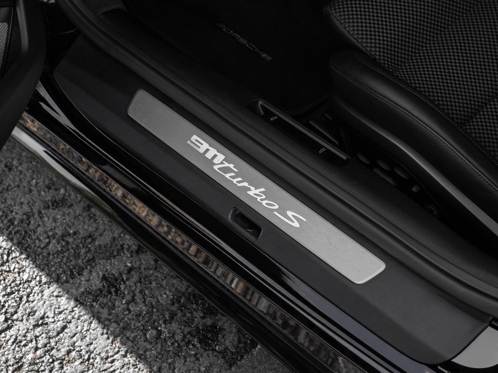 PORSCHE 911 2024