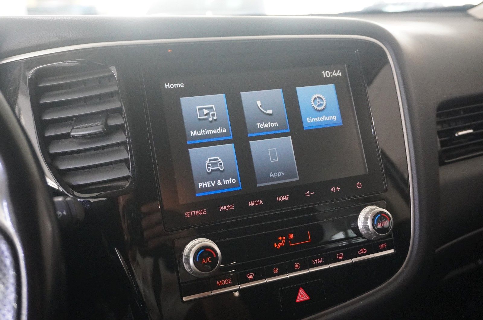 Fahrzeugabbildung Mitsubishi Outlander 2.4 PHEV 4WD NAVI/LED/KAMERA/DAB/AHK