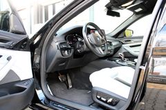 BMW M5 Competition xDrive/ LASER/ MASSAGE/ M DRIVERS BMW M5 Competition xDrive/ LASER/ MASSAGE/ M DRIVERS