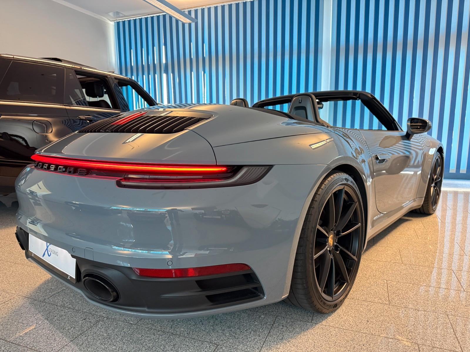 Porsche 992 Cabrio PDK / Sport-Tex/Vollleder/Sportabgas