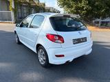 Peugeot 206 1.4 75 Generation Generation - Peugeot 206: Weiß