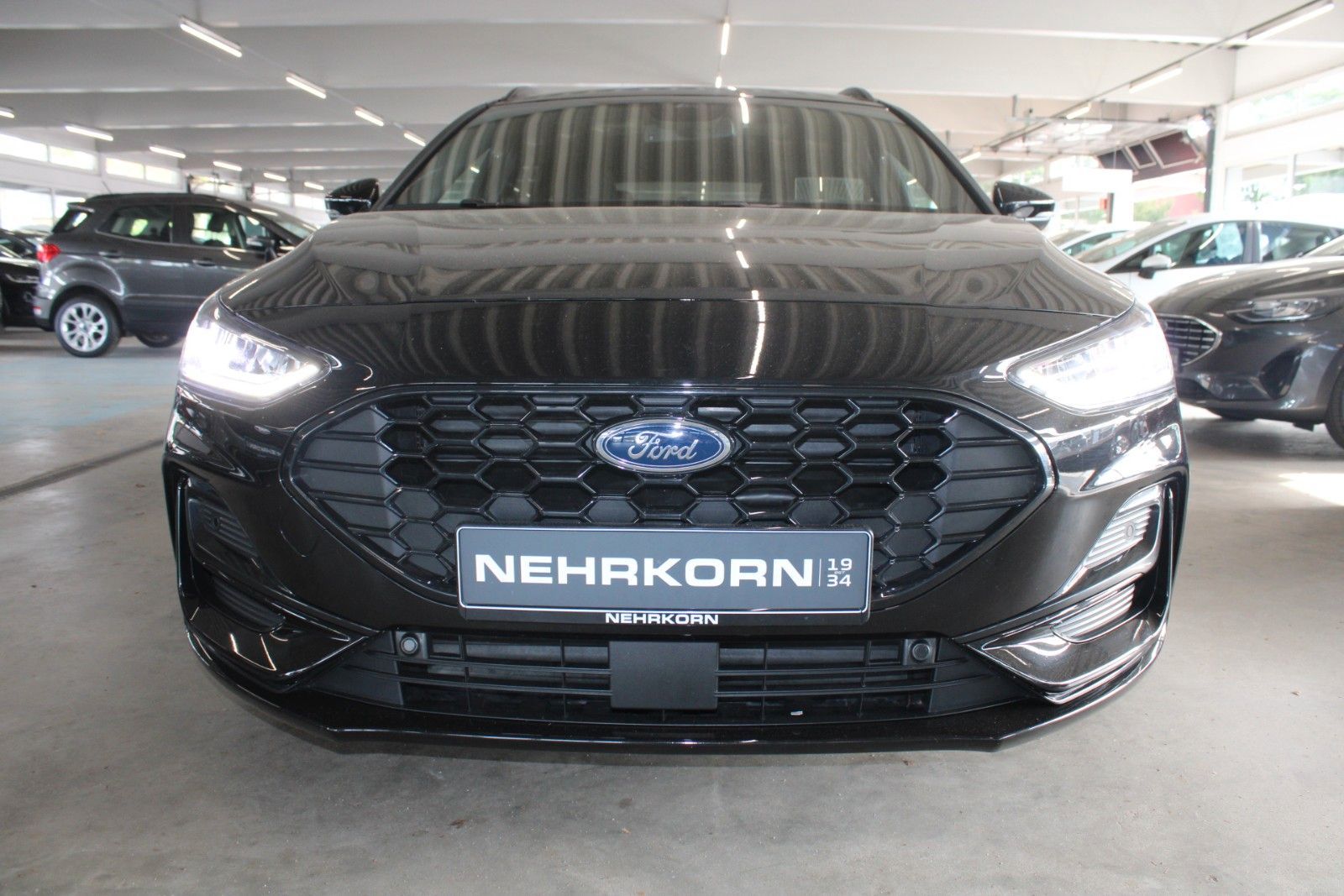 Fahrzeugabbildung Ford Focus ST-Line X Aut. LED ACC Pano HUD WinterPak.