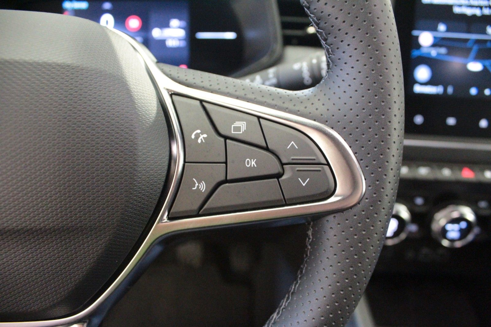 Fahrzeugabbildung Renault Clio TCe 90 Techno *Winter-*&*Look-Paket*