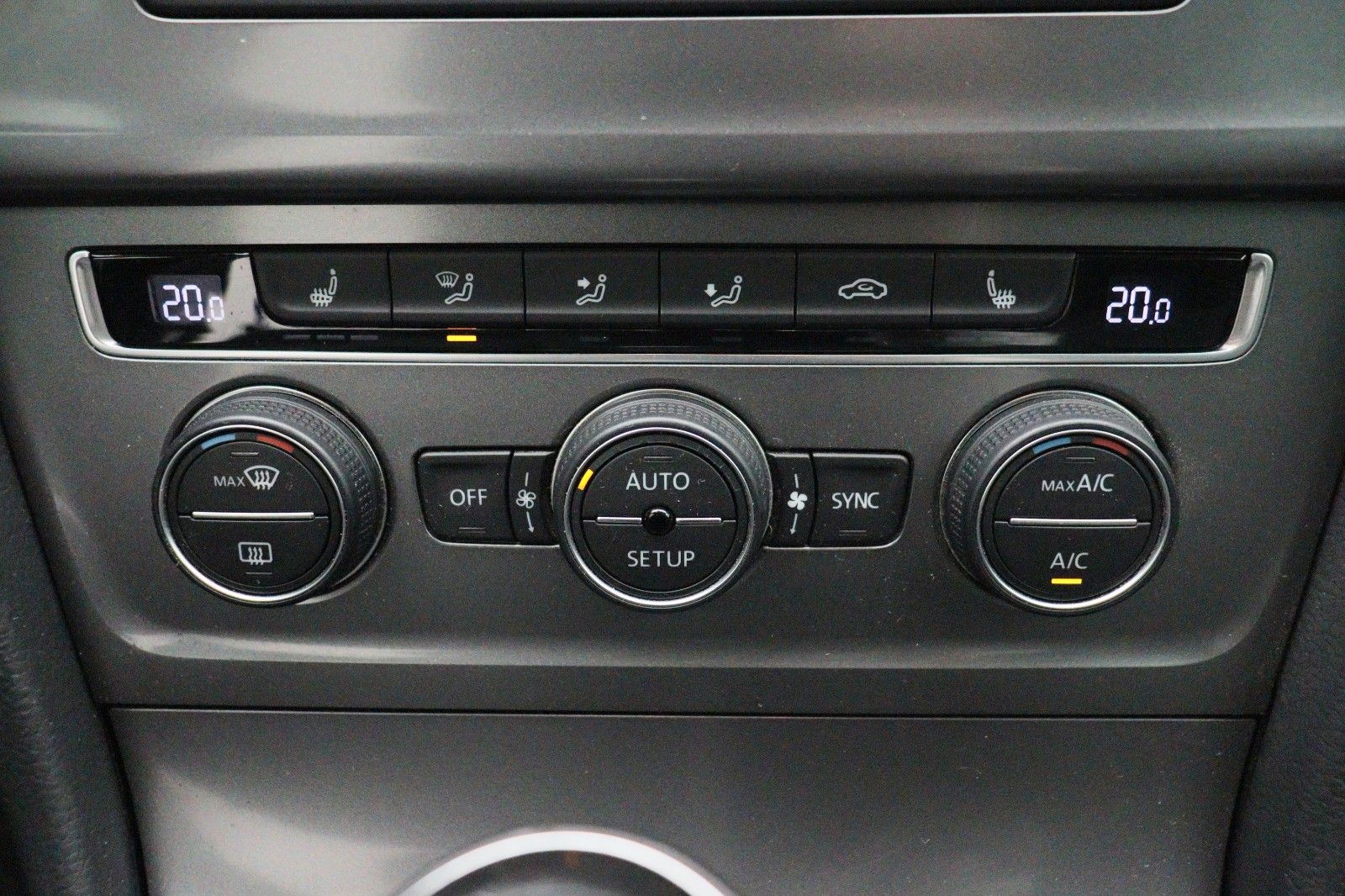 Fahrzeugabbildung Volkswagen Golf VII 1.2 Trendline BMT