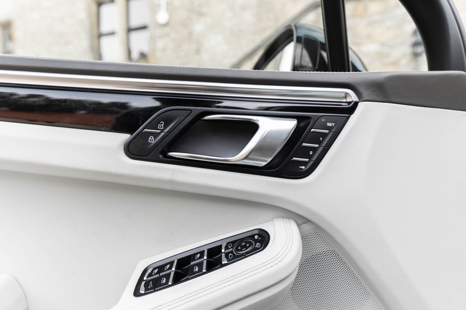 Fahrzeugabbildung Porsche Macan S BOSE LED KAM CHRONO PANO CARPLAY