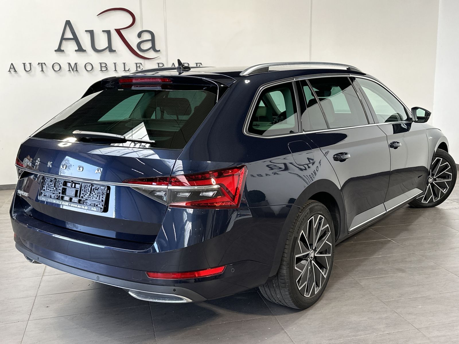 Fahrzeugabbildung SKODA Superb Combi 1.5 TSI DSG L&K NAV+LED+VCOCK+ACC