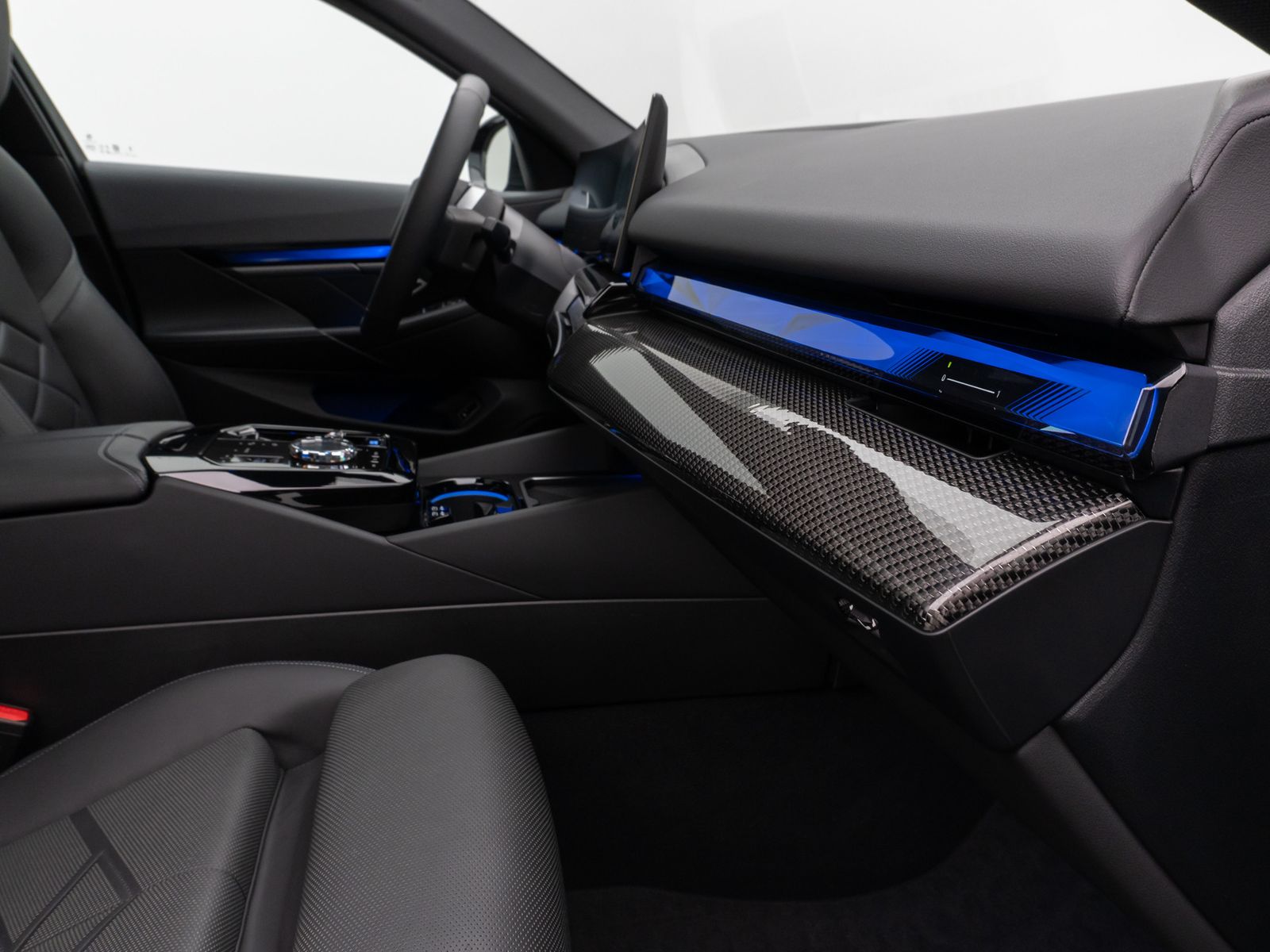 Fahrzeugabbildung BMW i5 eD40 M Sport Pro Panorama 360°HUD DAB H/K ACC