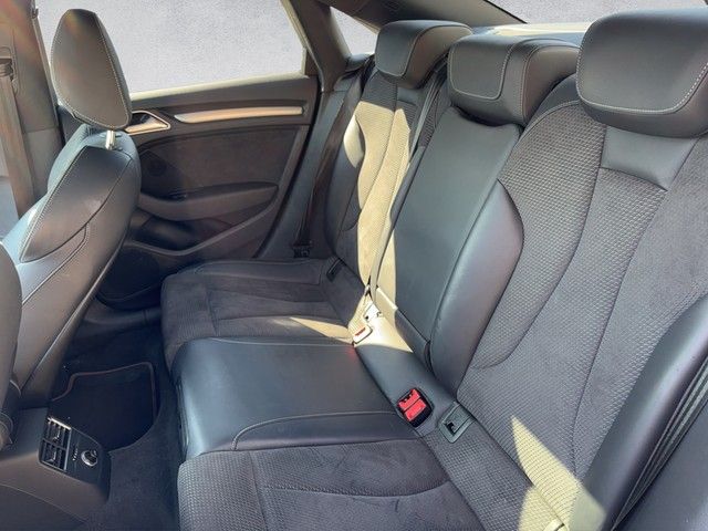Fahrzeugabbildung Audi S3 Limousine 2.0 TFSI quattro *Panorama*
