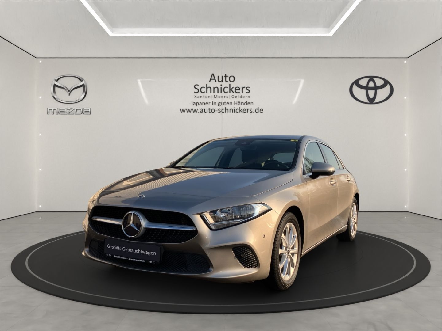 MERCEDES-BENZ A 180 +BUSINESS-P+NAV-PREMIUM-P+GJ-RÄDER !!
