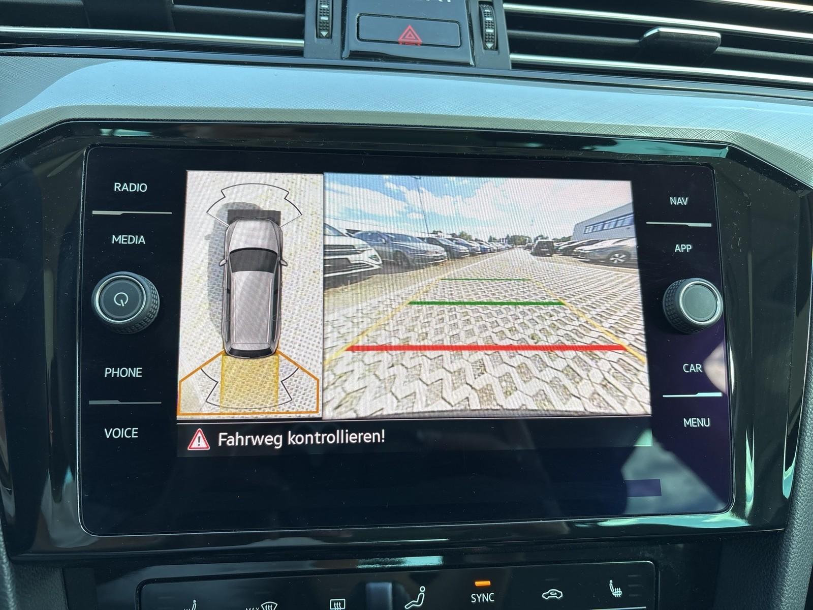 Volkswagen Passat Variant 2.0 BUSINESS PANO AHK 360°CAM ACC