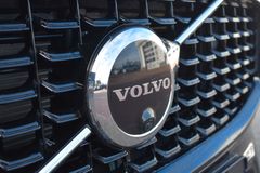 Fahrzeugabbildung Volvo XC60 B4 D Autom. Plus Dark*FSHZG*360°*ACC*AHK