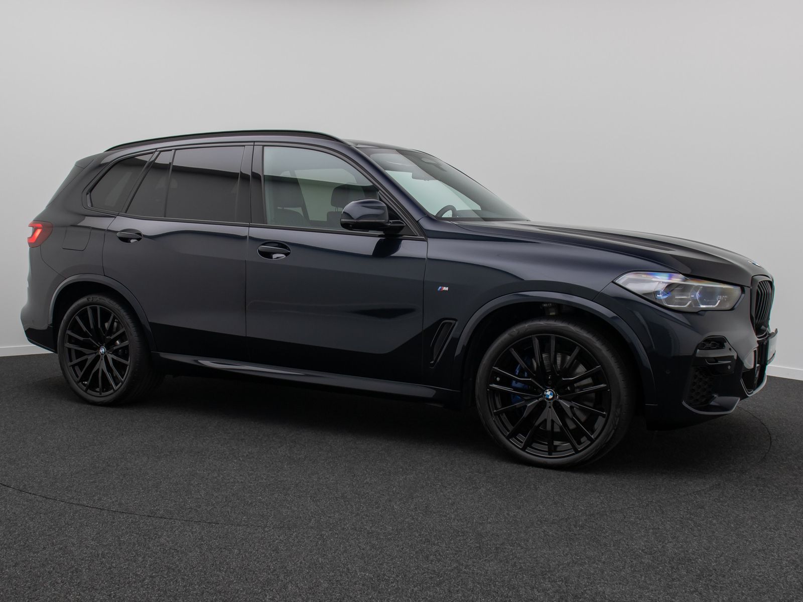 Fahrzeugabbildung BMW X5 xD40d M Sport 360° Laser Panorama H/K ACC 22"