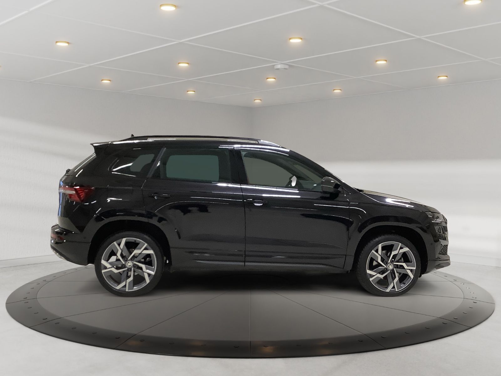 Karoq 1.5 TSI DSG SPORTLINE AHK CANTON 360° ACC